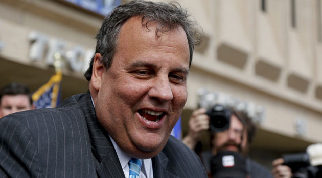 Chris Christie recently had lap-band surgery for weight loss after consulting with Rex Ryan. (Getty Images)