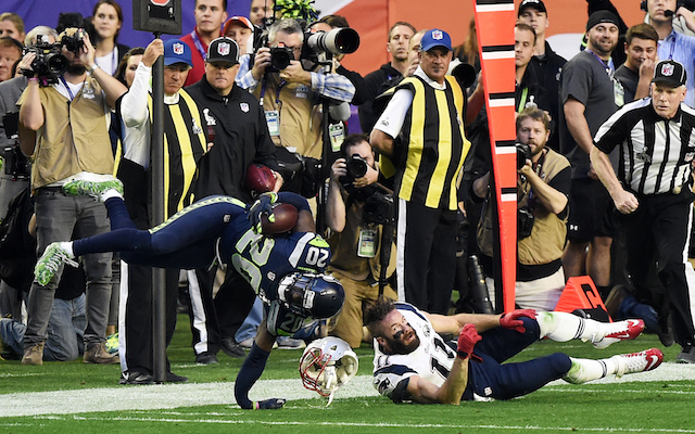 Jeremy Lane suffers gruesome arm injury in Super Bowl 49 after INT -  CBSSports.com