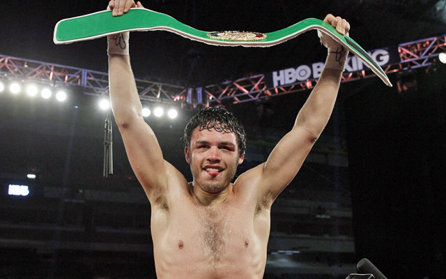 Julio Cesar Chavez will fight on CBS in 2015.