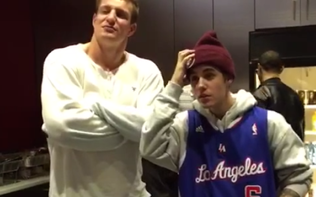 Rob Gronkowski hung with the Biebs on Monday. Pray for the Pats.