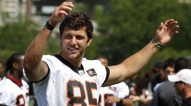 Tyler Eifert signed his rookie deal with the Bengals. (USATSI)