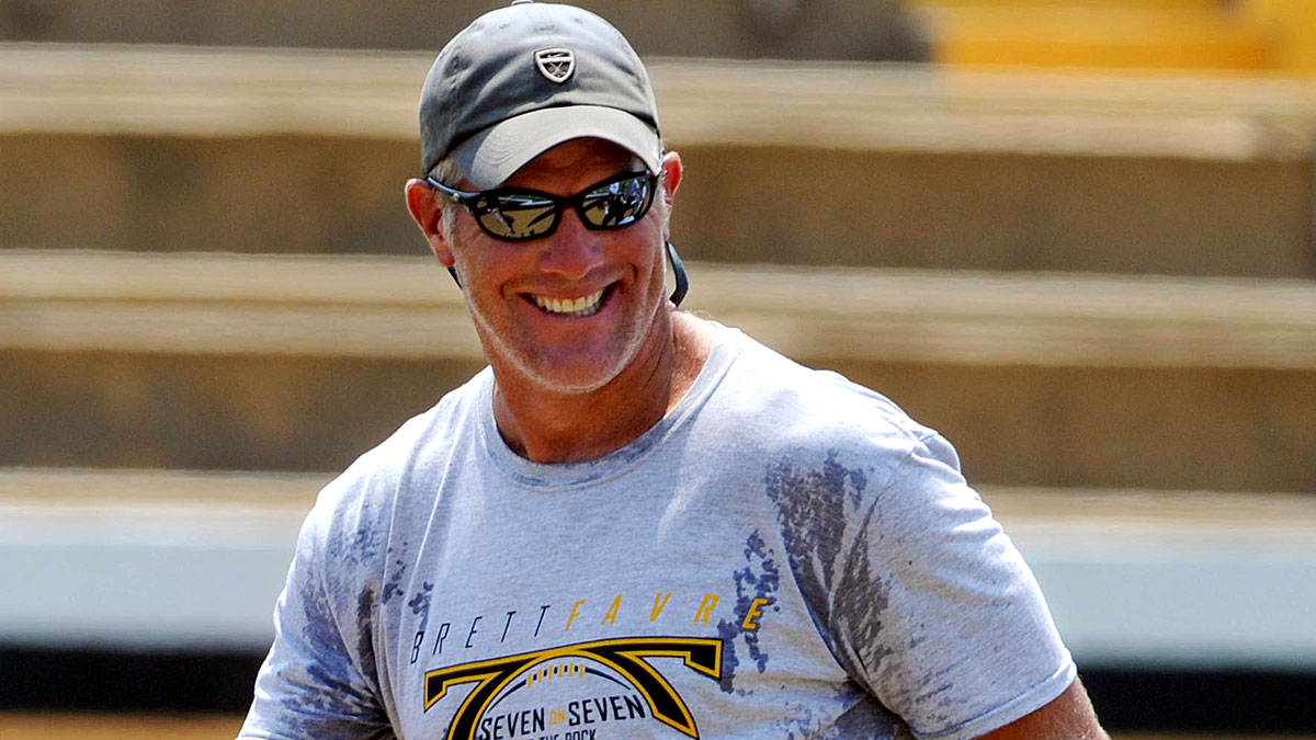 Brett Favre reiterates he wouldn't want son to play football 