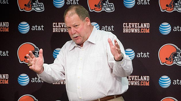 Mike Holmgren forgets that he didn't want to coach the Browns. (USATSI)