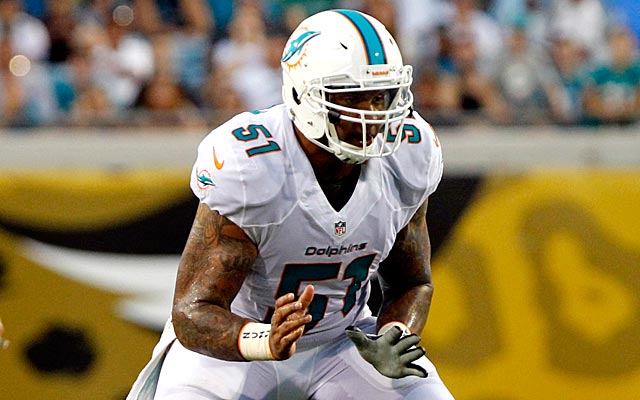 Mike Pouncey reportedly won't take the field for quite a while. (USATSI)