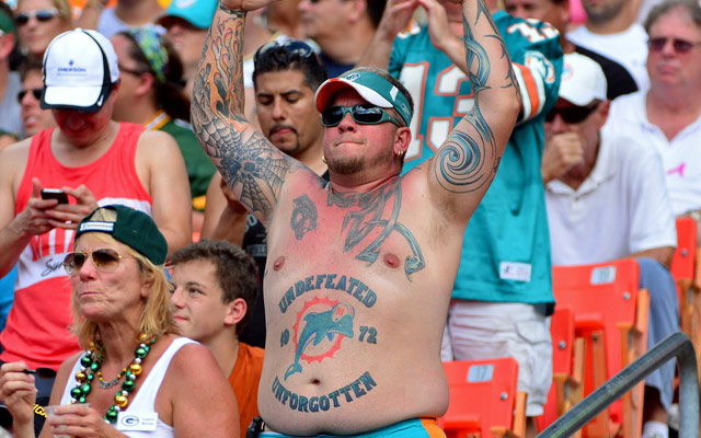 IMPORTANT: Dolphins' unforgotten fan is back -- still glorious - CBSSports.com