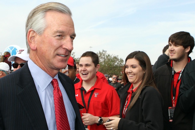 Tommy Tuberville hopes to lead Cincinnati to their fifth conference title in six years. (USATSI)